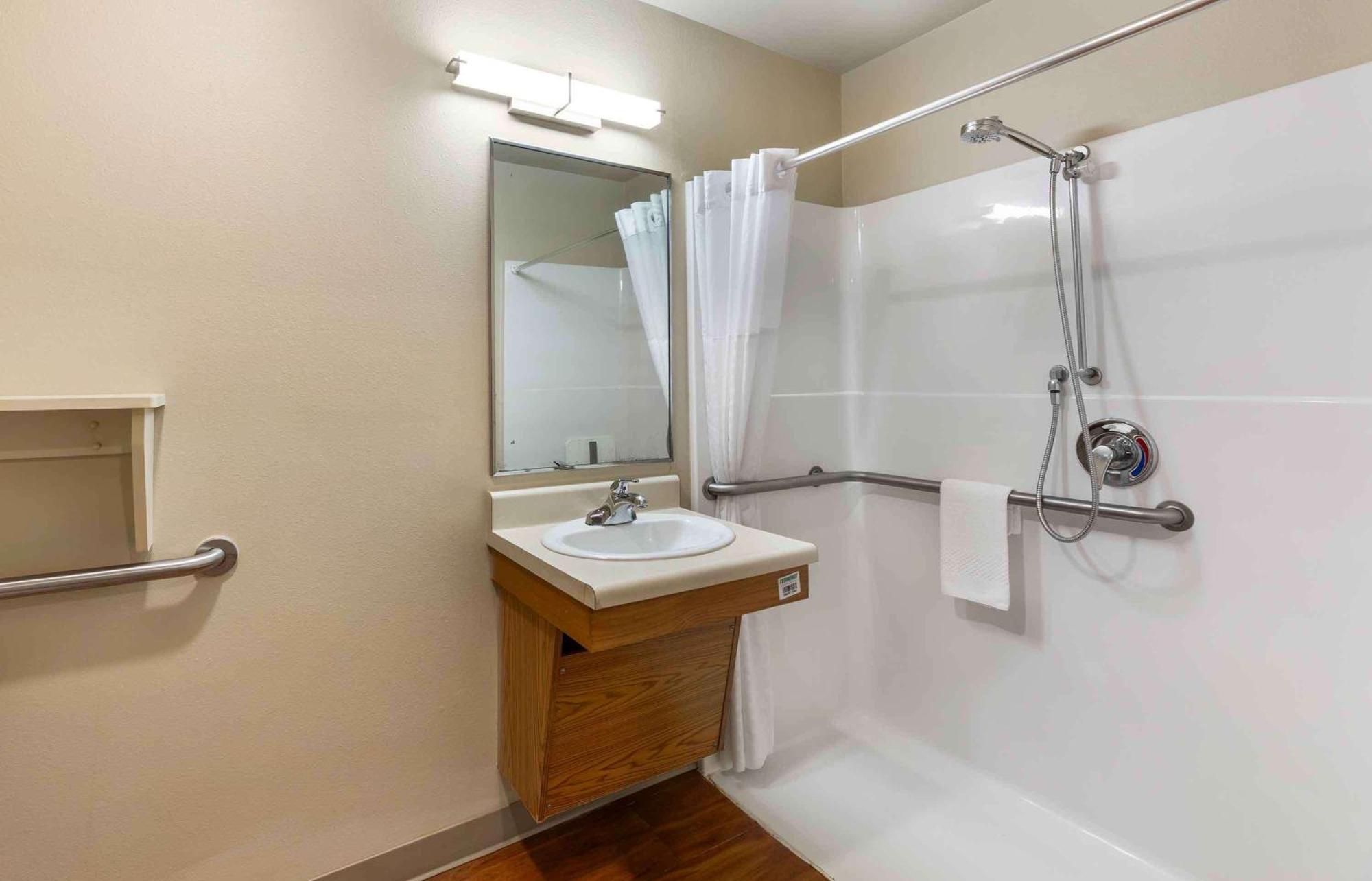 Extended Stay America Select Suites - Akron - South Portage Lakes Ngoại thất bức ảnh